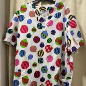 3X short sleeve scrub top Holiday ornaments LIKE NEW